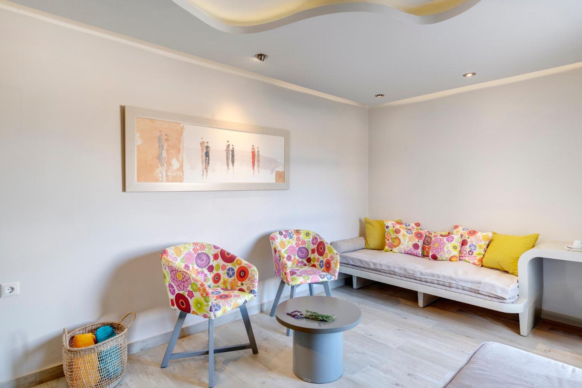 Kouros Art Hotel (Adults Only) Stelida  Ruang foto
